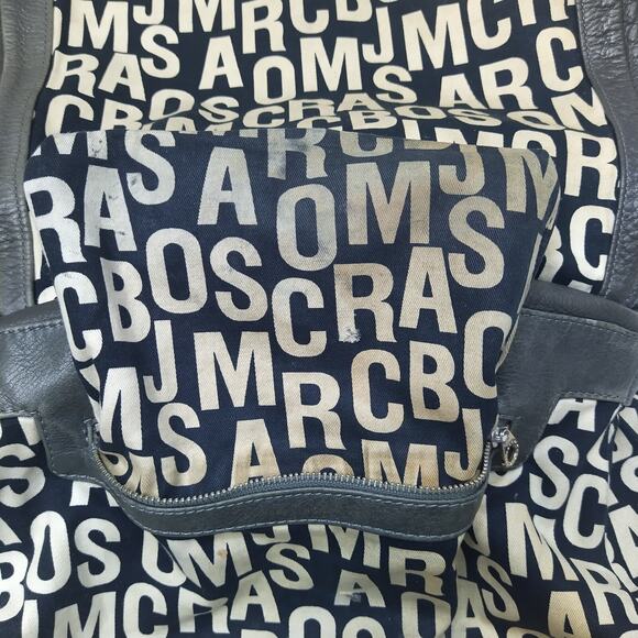 Marc By Marc Jacobs Olive Green Pebbled Leather Flap Closure Crossbody Bag - Picture 14 of 16